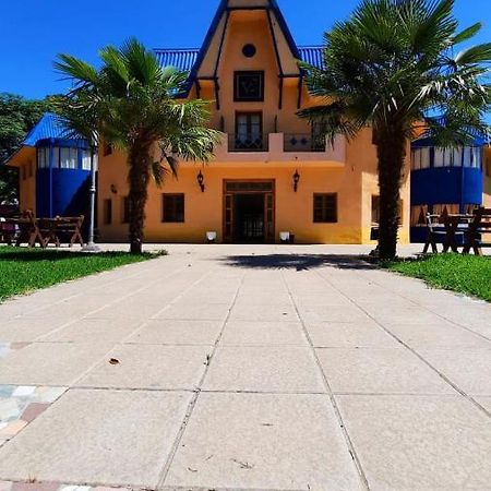 Hotel El Volcan Exterior photo